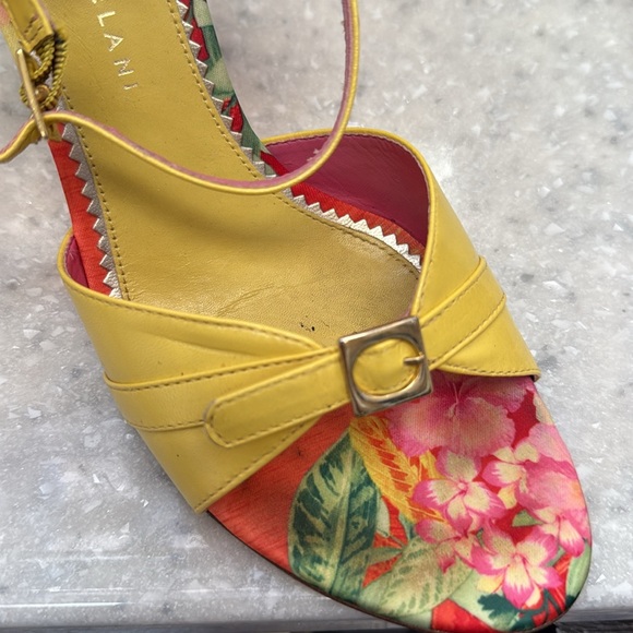 Antonio Melani Yellow Wedge Sandals with Bow Detail - Picture 5 of 9